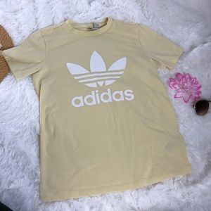 Adidas logo graphic tee yellow